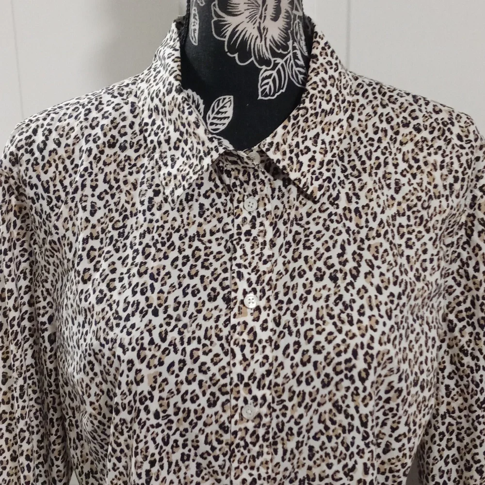 🐆Talbots🐆 - Black/Tan Leopard Print Classic Cotton L/S Button Down